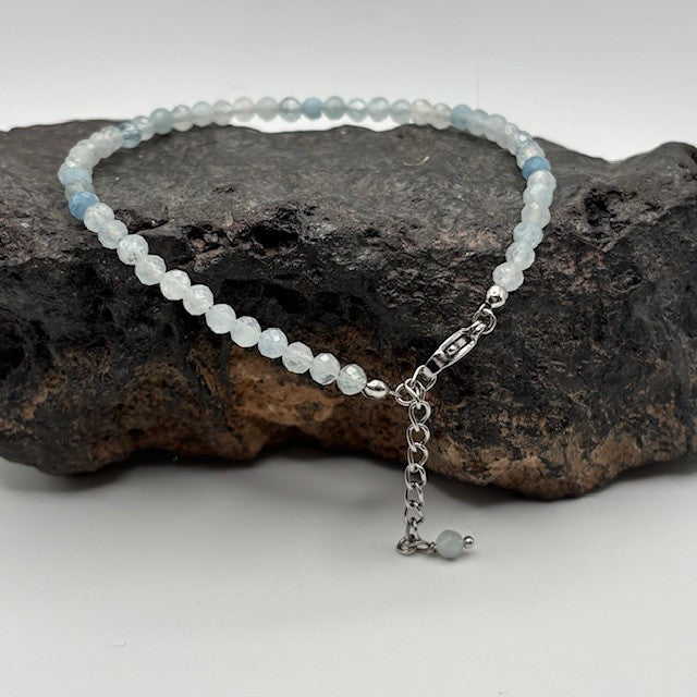 Aquamarine Tiny Stone Bracelet